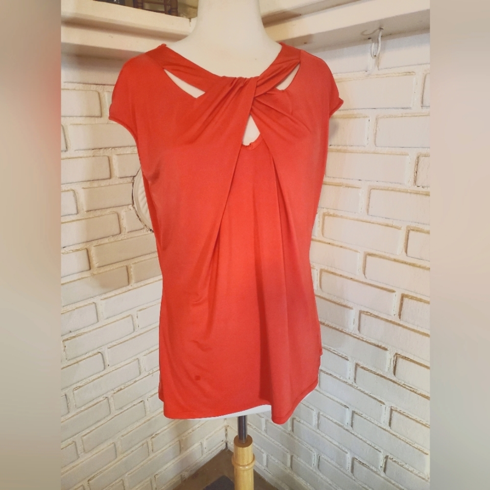 Short sleeve top sz L